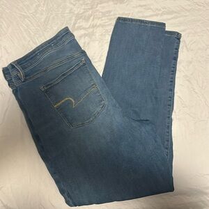 Light wash American eagle next level stretch